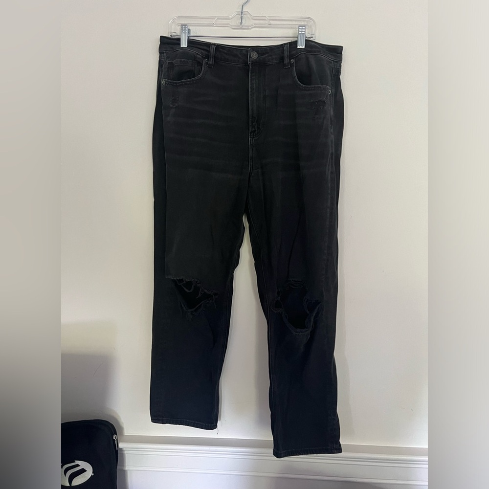 American Eagle distressed ripped black mom jeans